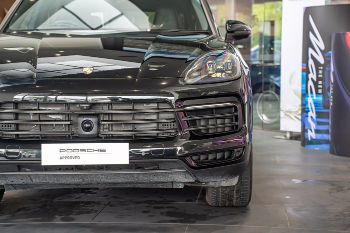 2022 Porsche Cayenne Platinum Edition