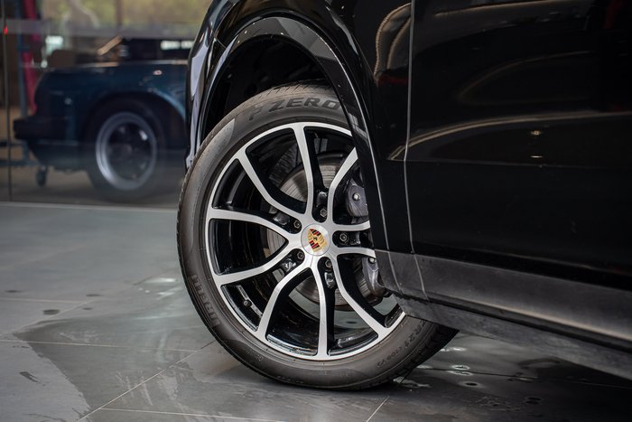 2022 Porsche Cayenne Platinum Edition