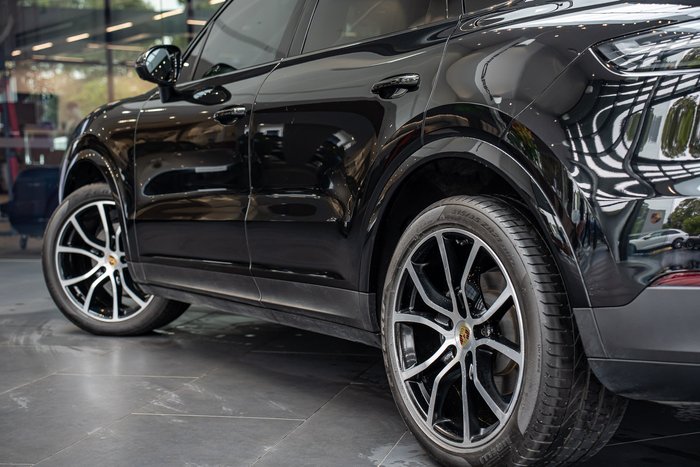 2022 Porsche Cayenne Platinum Edition