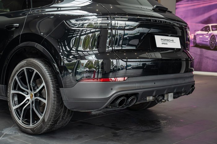 2022 Porsche Cayenne Platinum Edition
