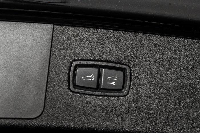 2022 Porsche Cayenne Platinum Edition