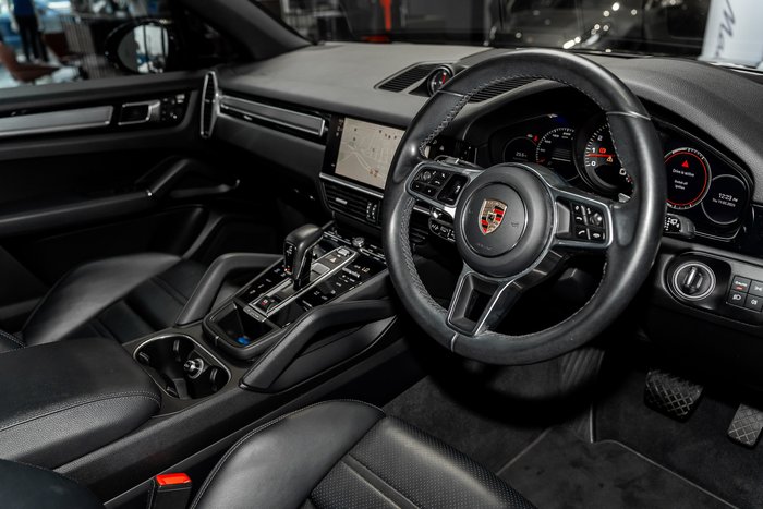 2022 Porsche Cayenne Platinum Edition