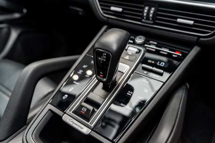 2022 Porsche Cayenne Platinum Edition