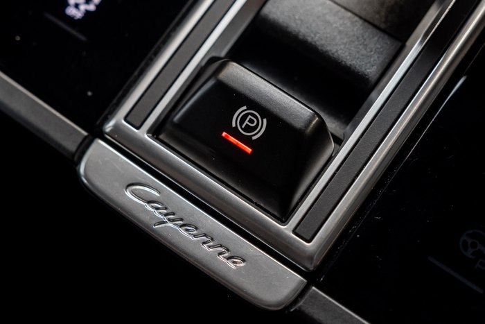 2022 Porsche Cayenne Platinum Edition