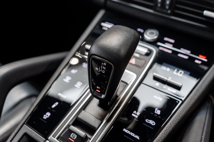 2022 Porsche Cayenne Platinum Edition