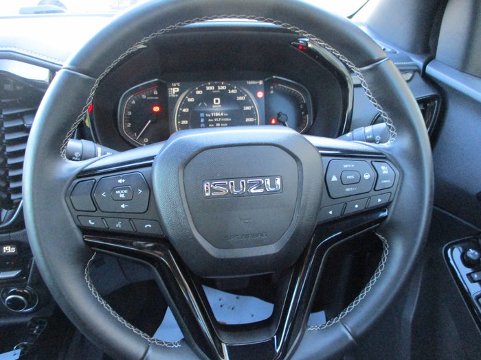 2025 Isuzu D-MAX BLADE MY25.5 White