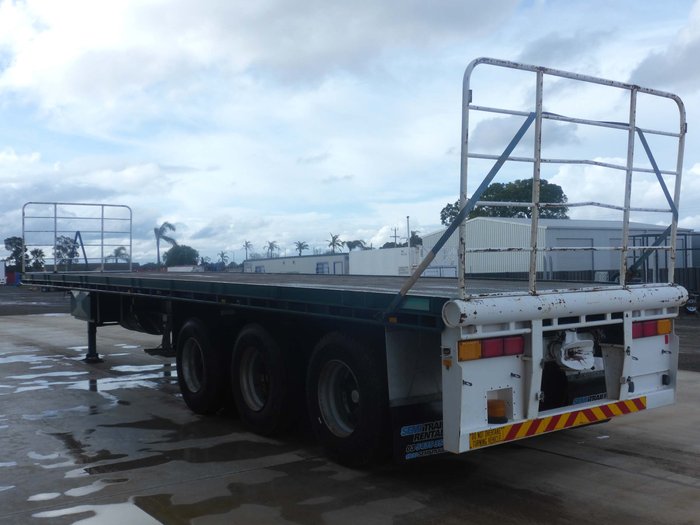 2013 Haulmark 44FT Flat Top Road Train Lead