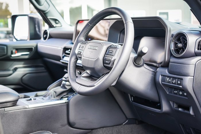 2025 Toyota PRADO Kakadu