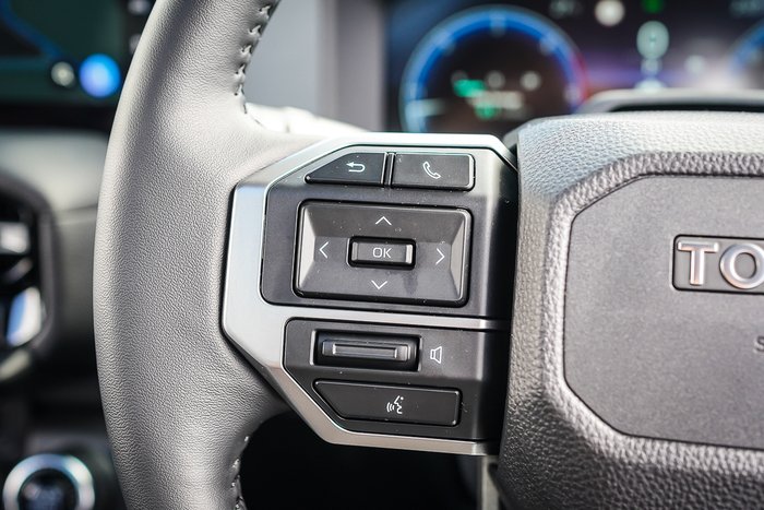 2025 Toyota PRADO Kakadu