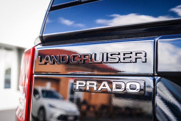 2025 Toyota PRADO Kakadu