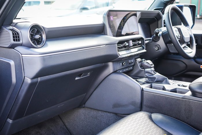 2025 Toyota PRADO Kakadu