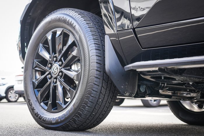 2025 Toyota PRADO Kakadu