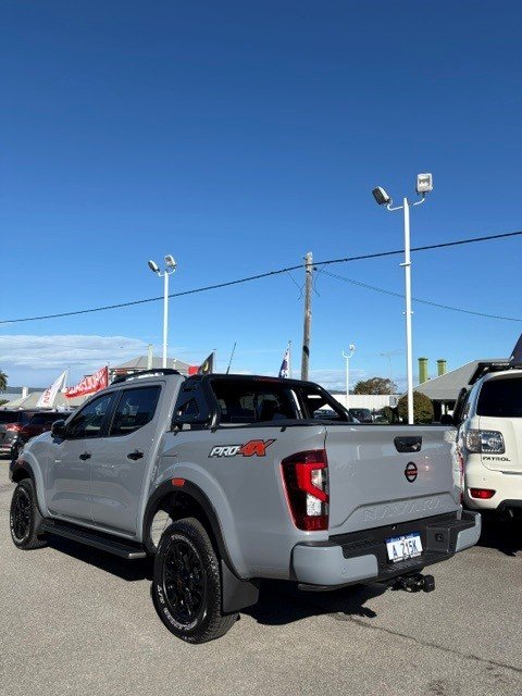 2025 Nissan Navara Pro-4X (4x4)