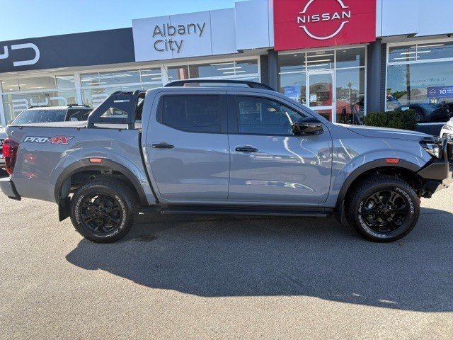 2025 Nissan Navara Pro-4X (4x4)