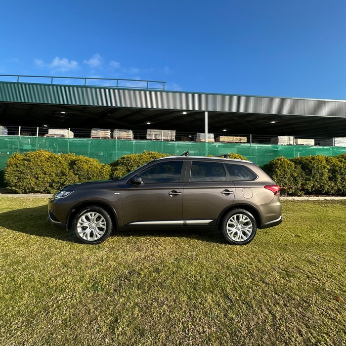 2019 Mitsubishi Outlander ES