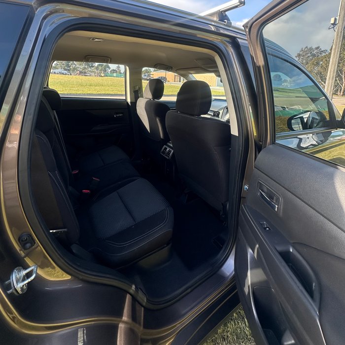 2019 Mitsubishi Outlander ES