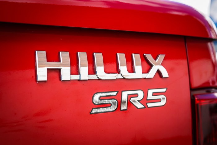 2013 Toyota HILUX SR5