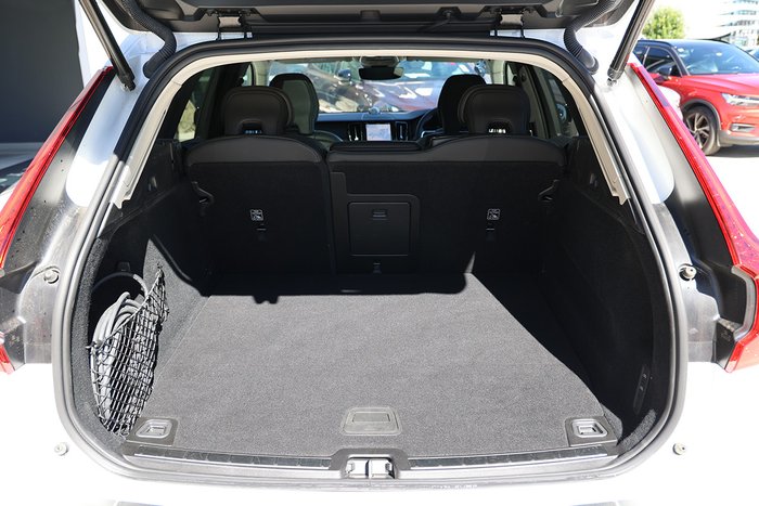 2023 Volvo XC60 Recharge Ultimate T8 Plug-In Hybrid