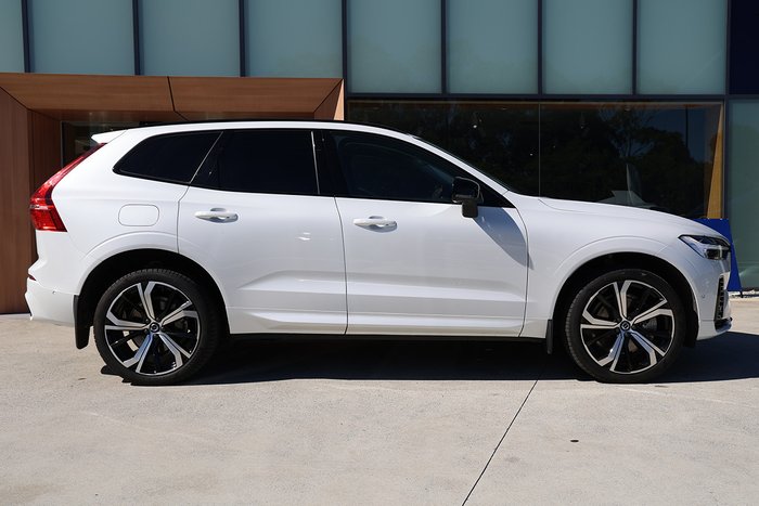 2023 Volvo XC60 Recharge Ultimate T8 Plug-In Hybrid