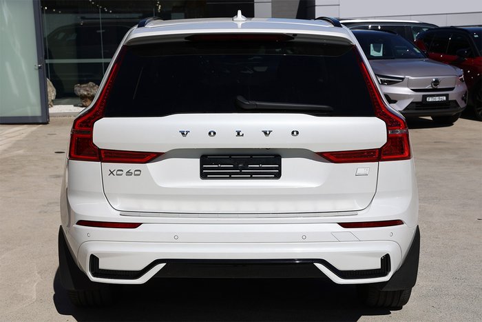 2023 Volvo XC60 Recharge Ultimate T8 Plug-In Hybrid