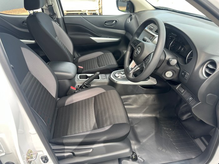 2025 NISSAN NP300 NAVARA SL