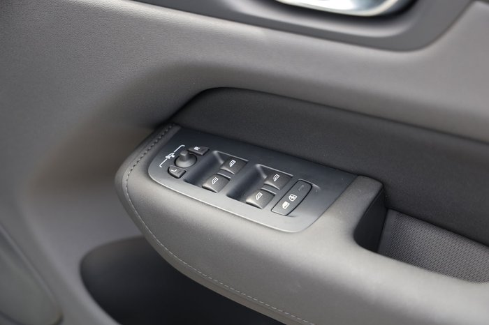 2026 Volvo XC60 Ultra T8 Plug-In Hybrid Dark