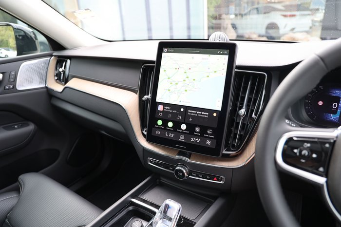 2026 Volvo XC60 Ultra T8 Plug-In Hybrid Dark