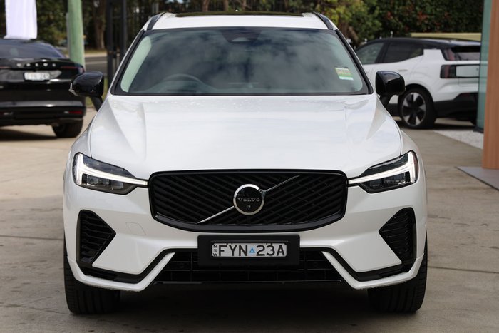 2026 Volvo XC60 Ultra T8 Plug-In Hybrid Dark