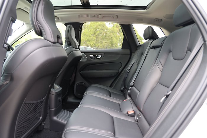 2026 Volvo XC60 Ultra T8 Plug-In Hybrid Dark