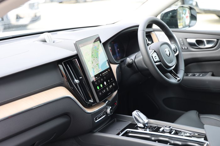 2026 Volvo XC60 Ultra T8 Plug-In Hybrid Dark