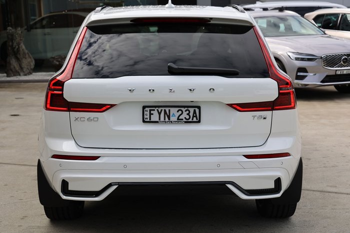 2026 Volvo XC60 Ultra T8 Plug-In Hybrid Dark