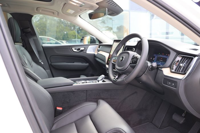 2026 Volvo XC60 Ultra T8 Plug-In Hybrid Dark