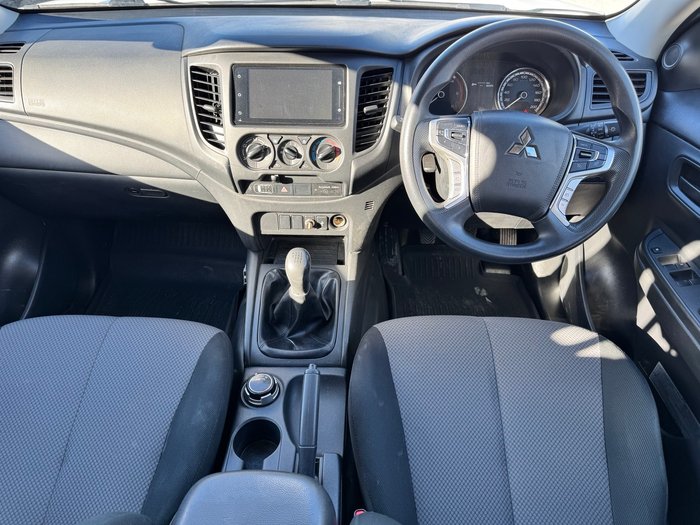 2022 MITSUBISHI Triton GLX