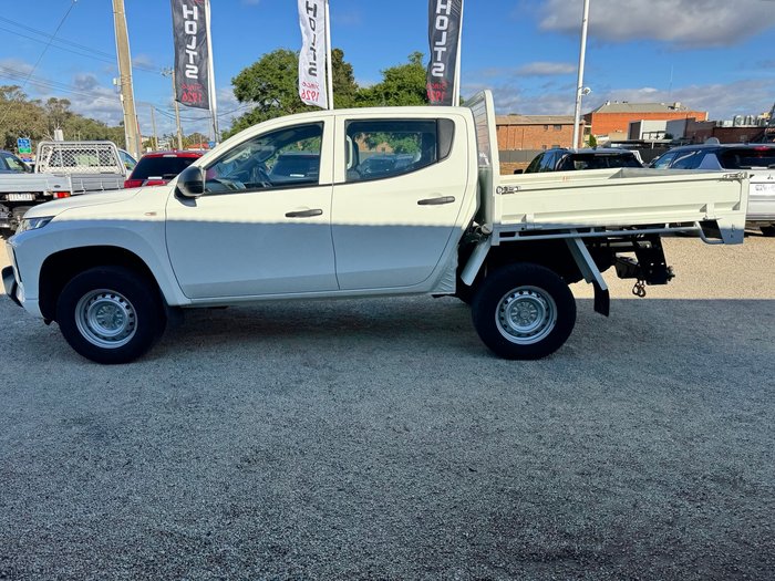 2022 MITSUBISHI Triton GLX