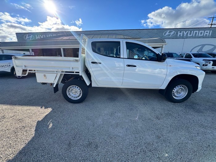 2022 MITSUBISHI Triton GLX