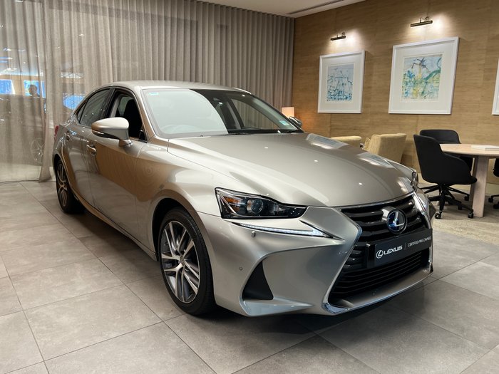 2018 Lexus IS300h Luxury 2.5L Hybrid Auto CVT Sedan