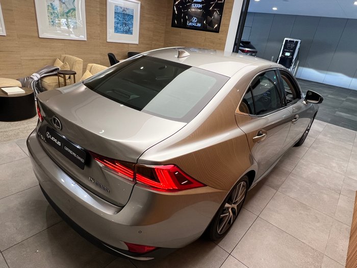 2018 Lexus IS300h Luxury 2.5L Hybrid Auto CVT Sedan