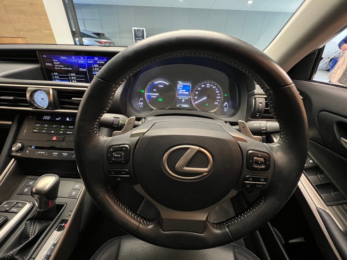 2018 Lexus IS300h Luxury 2.5L Hybrid Auto CVT Sedan