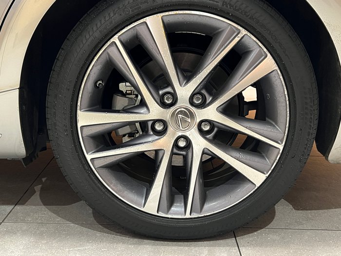 2018 Lexus IS300h Luxury 2.5L Hybrid Auto CVT Sedan