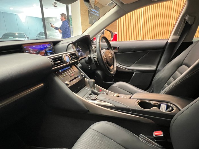 2018 Lexus IS300h Luxury 2.5L Hybrid Auto CVT Sedan