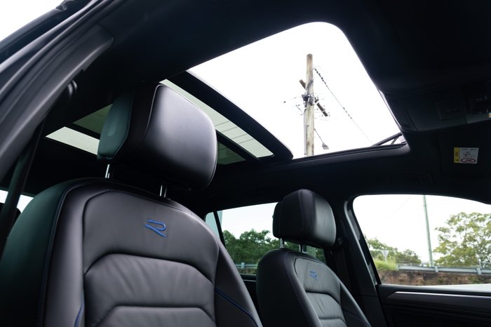 2022 Volkswagen Tiguan R