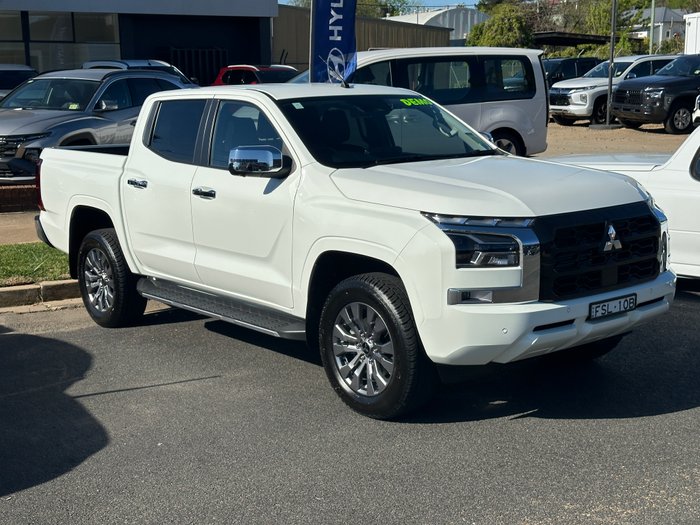 2024 MITSUBISHI TRITON GLS
