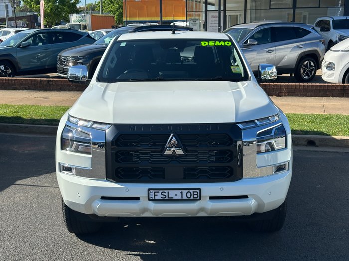 2024 MITSUBISHI TRITON GLS