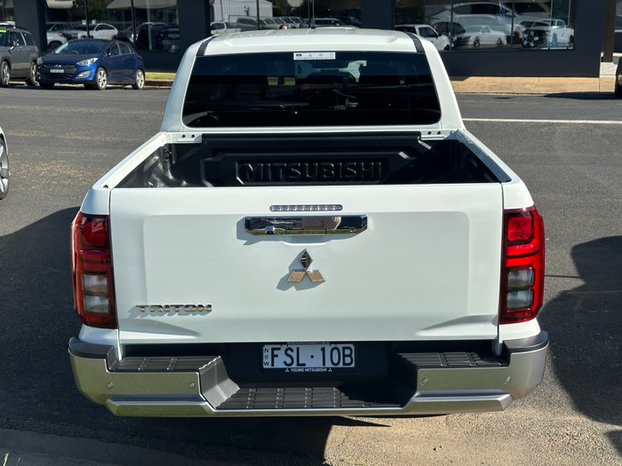 2024 MITSUBISHI TRITON GLS