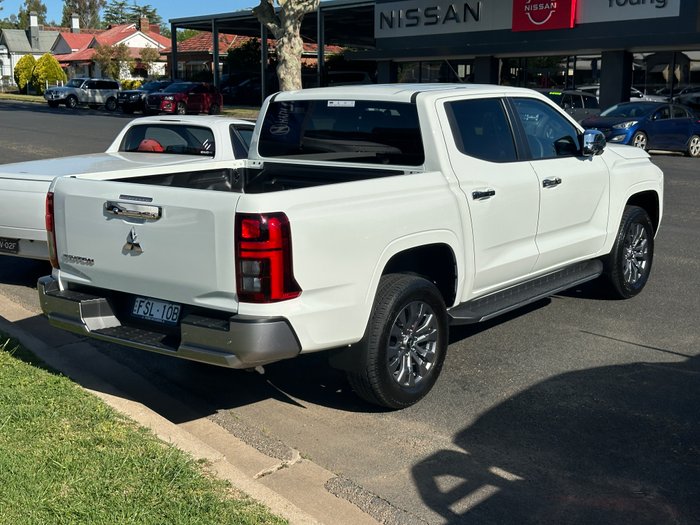 2024 MITSUBISHI TRITON GLS
