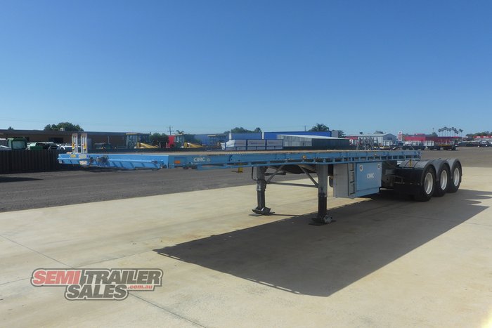 2013 CIMC 12 Pallet Flat Top A Trailer