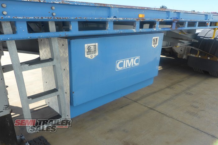 2013 CIMC 12 Pallet Flat Top A Trailer