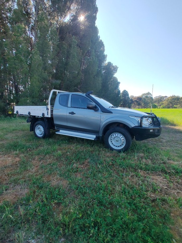 2015 Mitsubishi Triton
