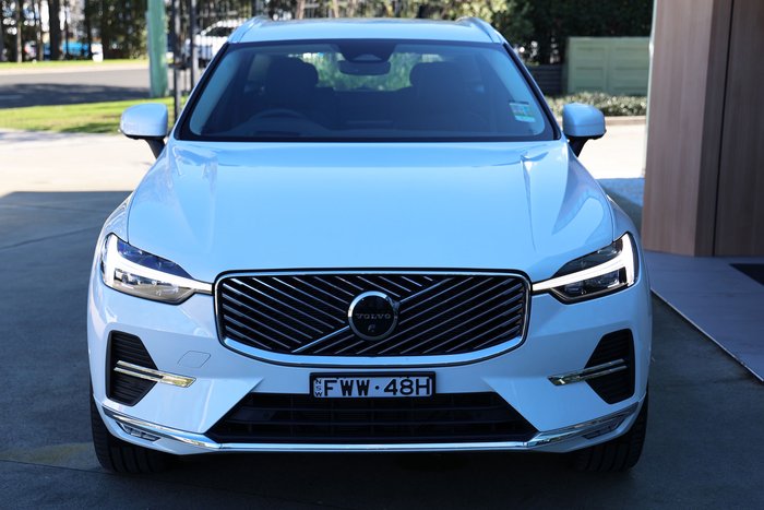 2025 Volvo XC60 Plus B5 Bright