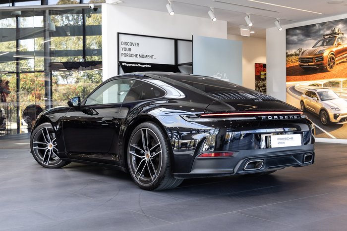 2024 Porsche 911 Carrera